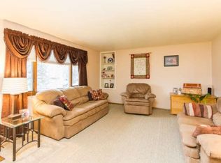 1010 Sunset Ct, Omro, WI 54963