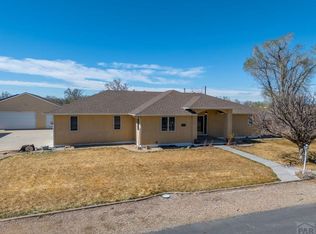 1079 Lynn Dr, Pueblo, CO 81006