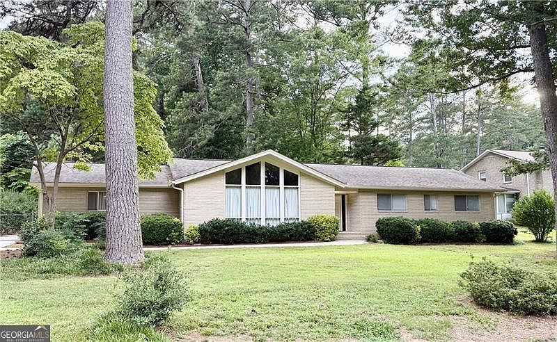 1st image of 645 Dorsey Cir SW