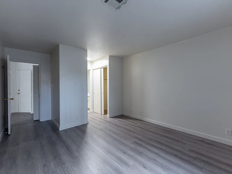 5064 S Rainbow Blvd #101-1 — Photo 12