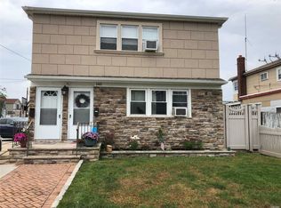 140 Radcliffe Rd, Island Park, NY 11558