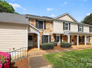 7124 Quail Meadow Ln, Charlotte, NC 28210