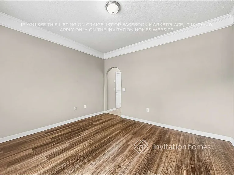 4502 Stable Dr — Photo 8