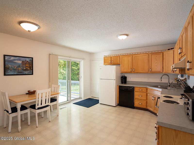 5th image of 6704 Dunham Circle