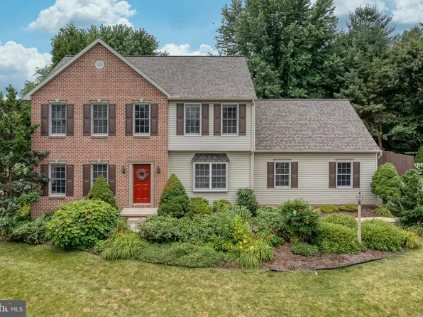 334 Portland Pl, Lititz, PA 17543