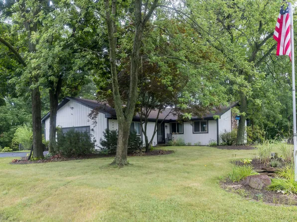 4270 Park Pl, Crown Point, IN 46307