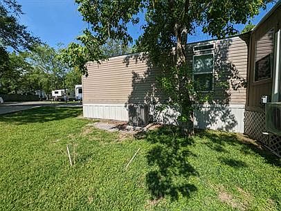 4th image of 2590 E Lucas Dr