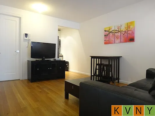 Rented by KVNY Soho | media 38