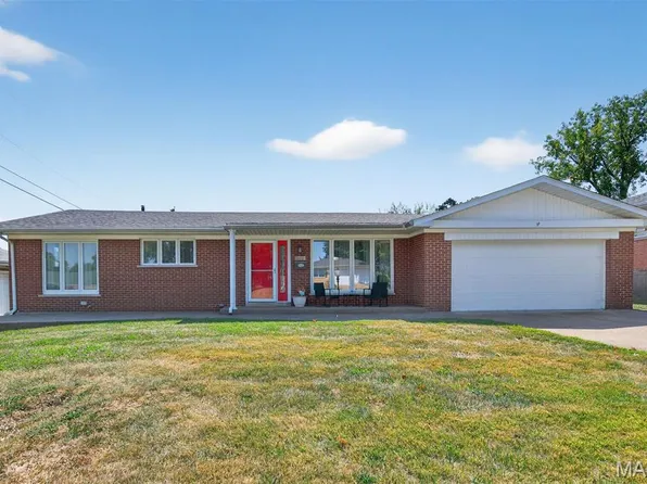 2610 Waltham Dr, Saint Louis, MO 63125