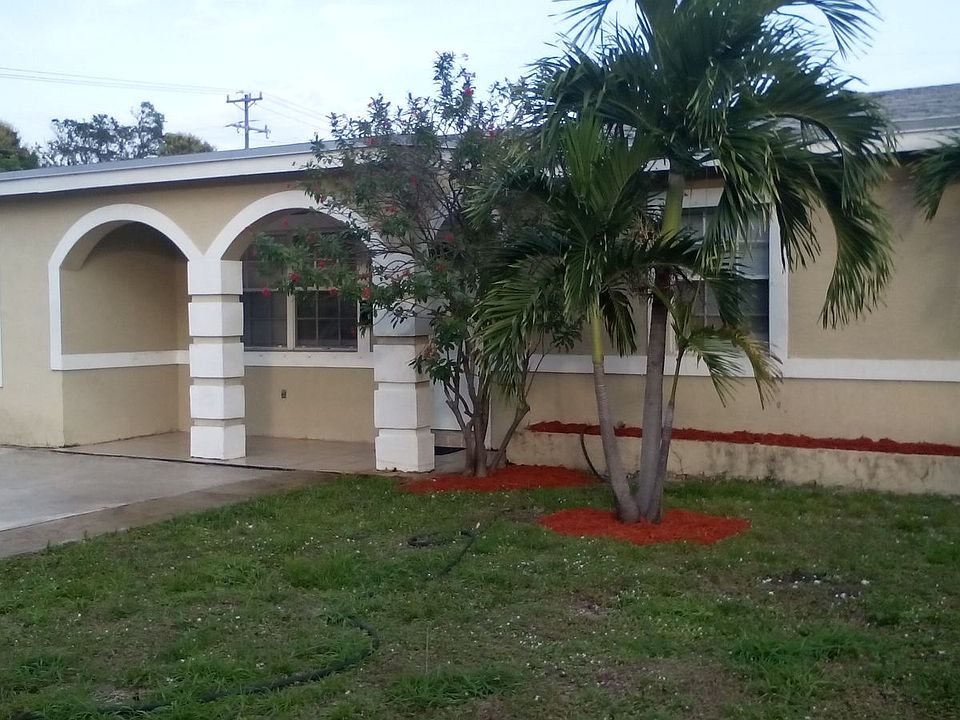 1st image of 906 S C St