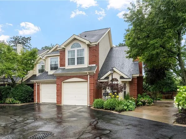 626 Smithfield Rd APT 201, North Providence, RI 02904