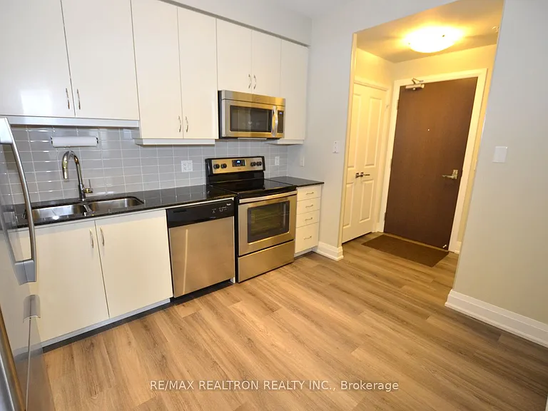 75 N Park Rd #302 — Photo 12
