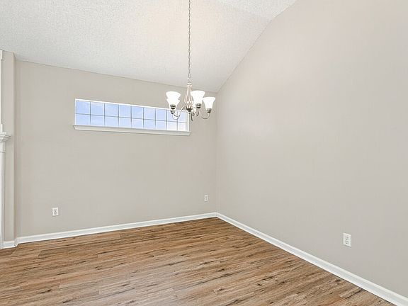 4th image of 1156 Radis Pl