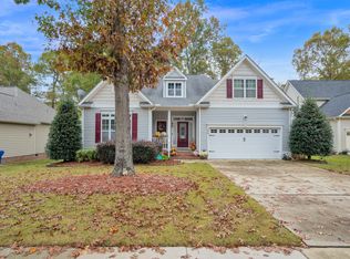 930 Lukestone Dr, Fuquay Varina, NC 27526
