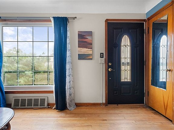 4th image of 9405 Ansonia Ave