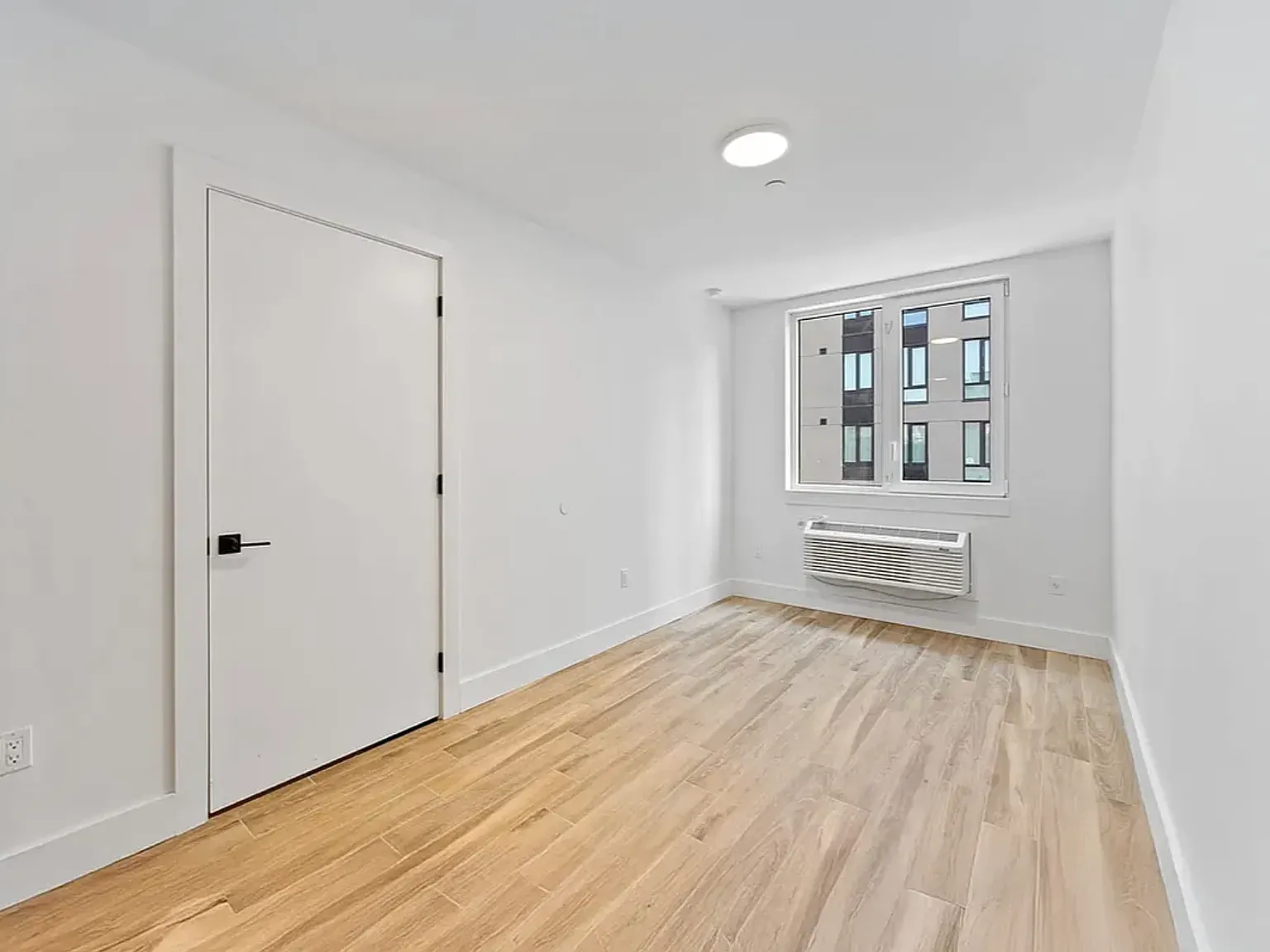 217 West 123rd Street — Photo 3