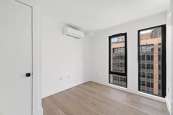 1st image of 60 W 125th St APT 502