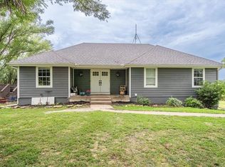 3718 Utah Ter, Wellsville, KS 66092