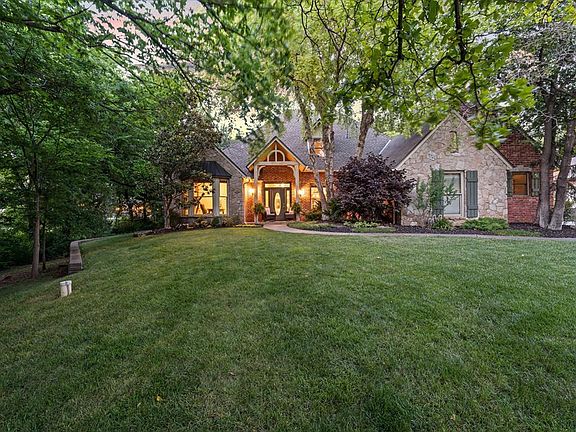 3rd image of 3824 Deerbrook Ct