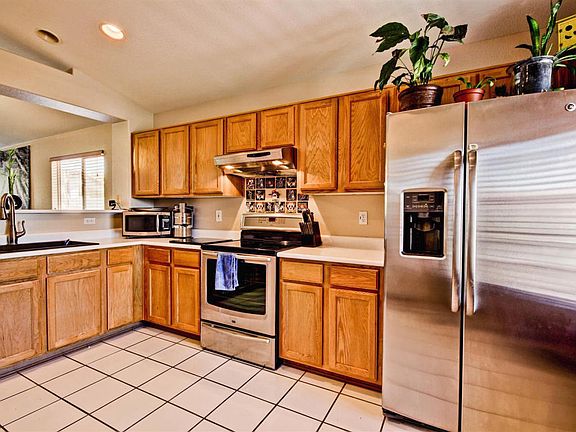 4th image of 2294 E Browning Pl