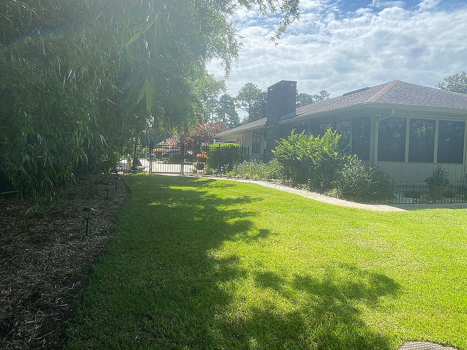 1st image of 10150 Golf Club Dr