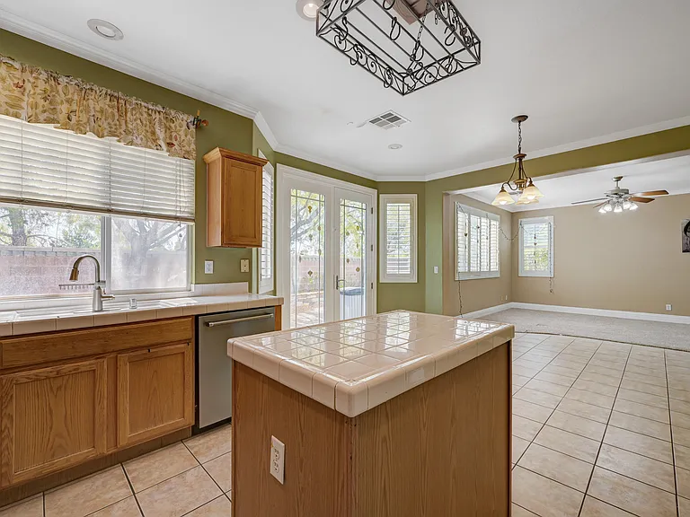 3412 Mountain Park St — Photo 16