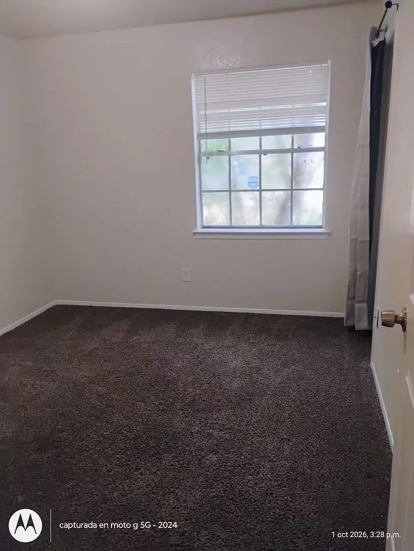 Beautiful 3 Bedroom 2 Bathroom in Garland! — Photo 4