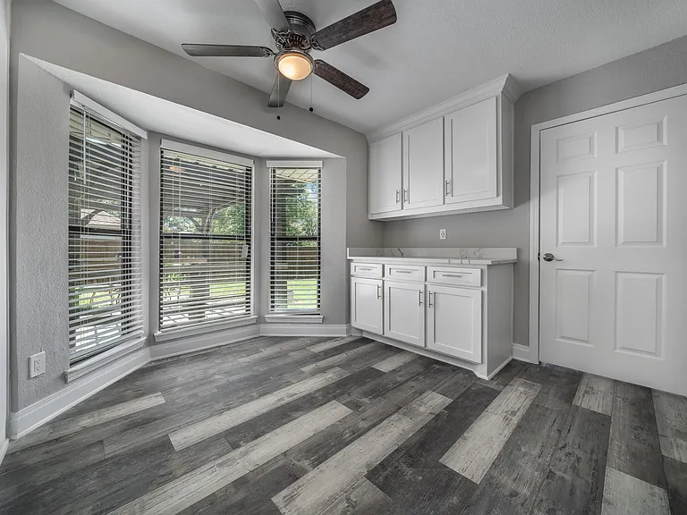3505 Creststone Dr — Photo 16