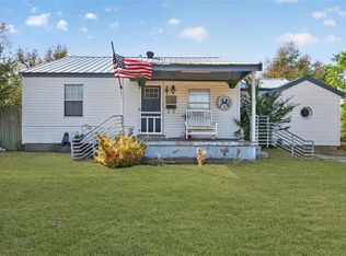 1113 W Arkansas Ave, Chickasha, OK 73018