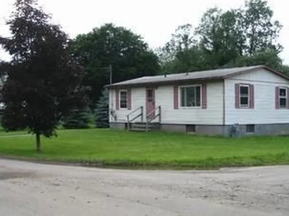 79 Cameron St, Wellsville, NY 14895