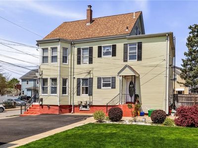35 Queen St, Cranston, RI, 02920