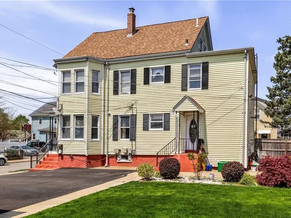 35 Queen St, Cranston, RI 02920