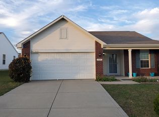 660 Loon Ln, Greenwood, IN 46143