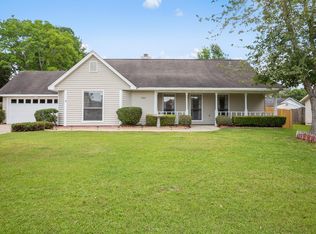 5304 Pontiac St, Ocean Springs, MS 39564