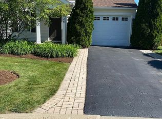 226 E Cobbler Ct, Round Lake Beach, IL 60073