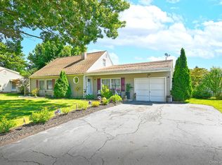 29 Torrey Pine Ln, Medford, NY 11763