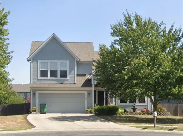 19993 Falcon Ridge Dr, Spring Hill, KS 66083