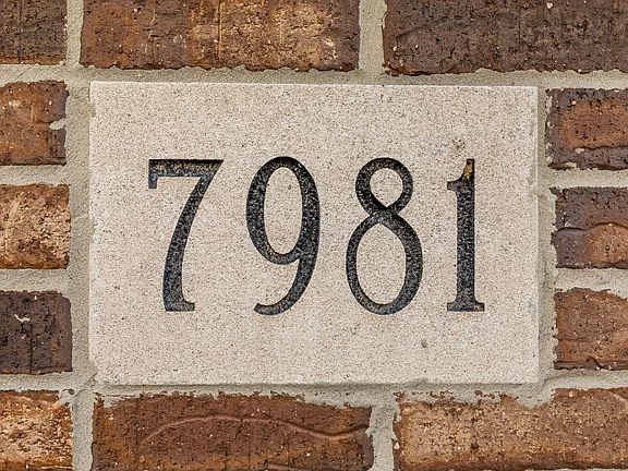 5th image of 7981 Glenmore Dr