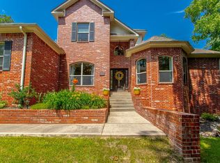 2 Ferncrest Dr, Little Rock, AR 72223