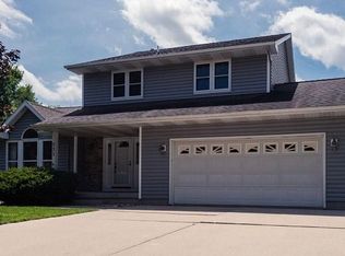 731 S Monroe Ct, Mason City, IA 50401