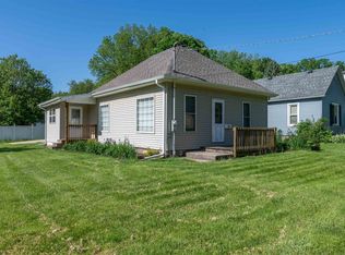 701 Jackson St, Oregon, IL 61061