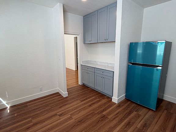 3rd image of 495 Elwood Ave APT 7
