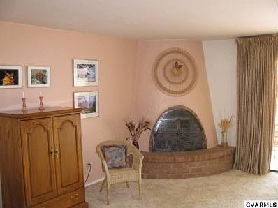 3rd image of 1040 N Paseo Iris