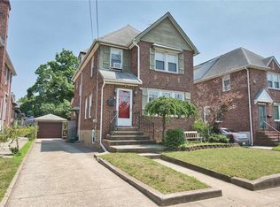 65 Bixley Heath, Lynbrook, NY 11563