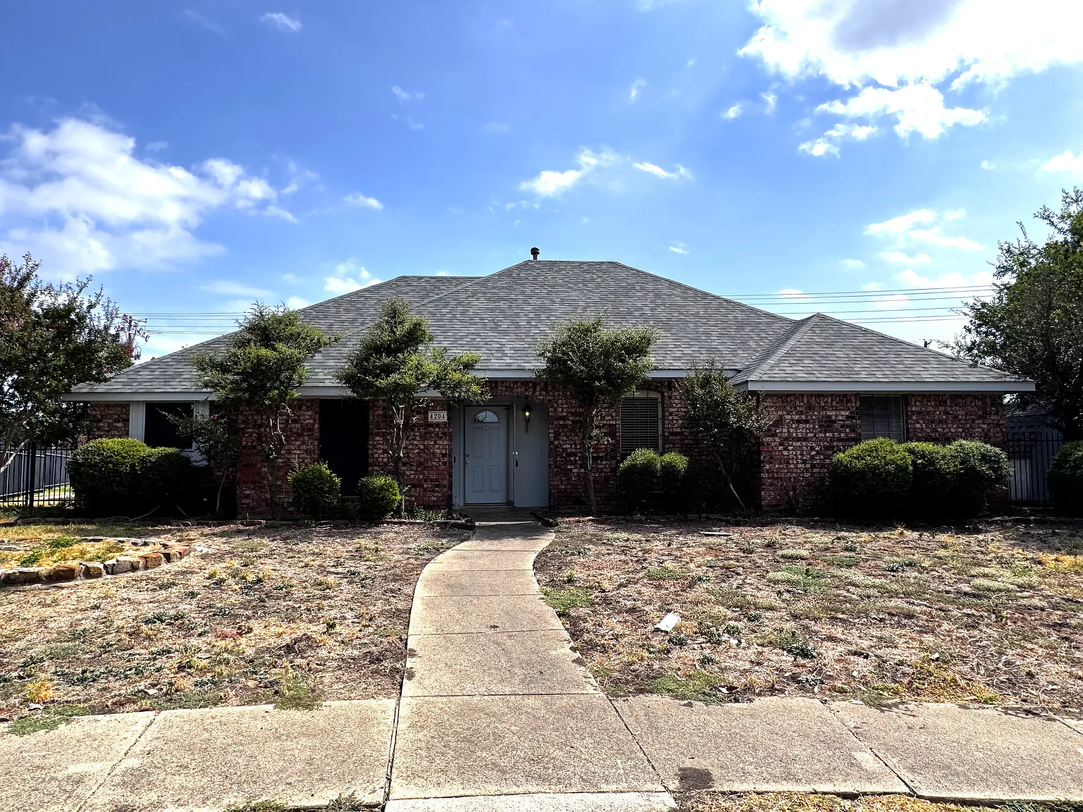 4 bed, 1853 sqft, $2,450 — Photo 4