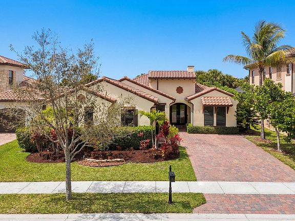 3rd image of 8127 NW 115th Way