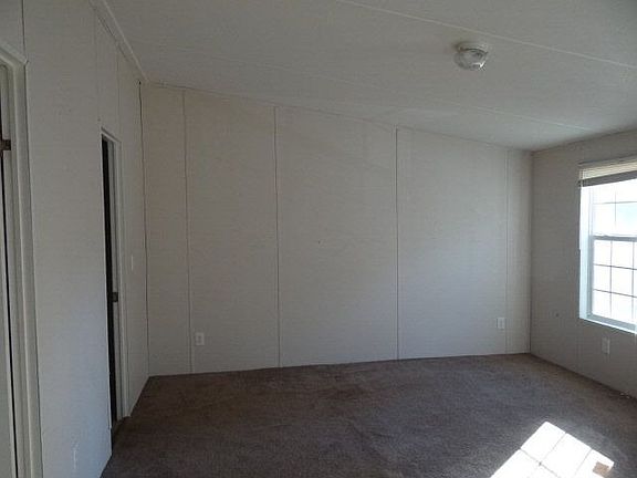 3rd image of 47 Nandina Dr