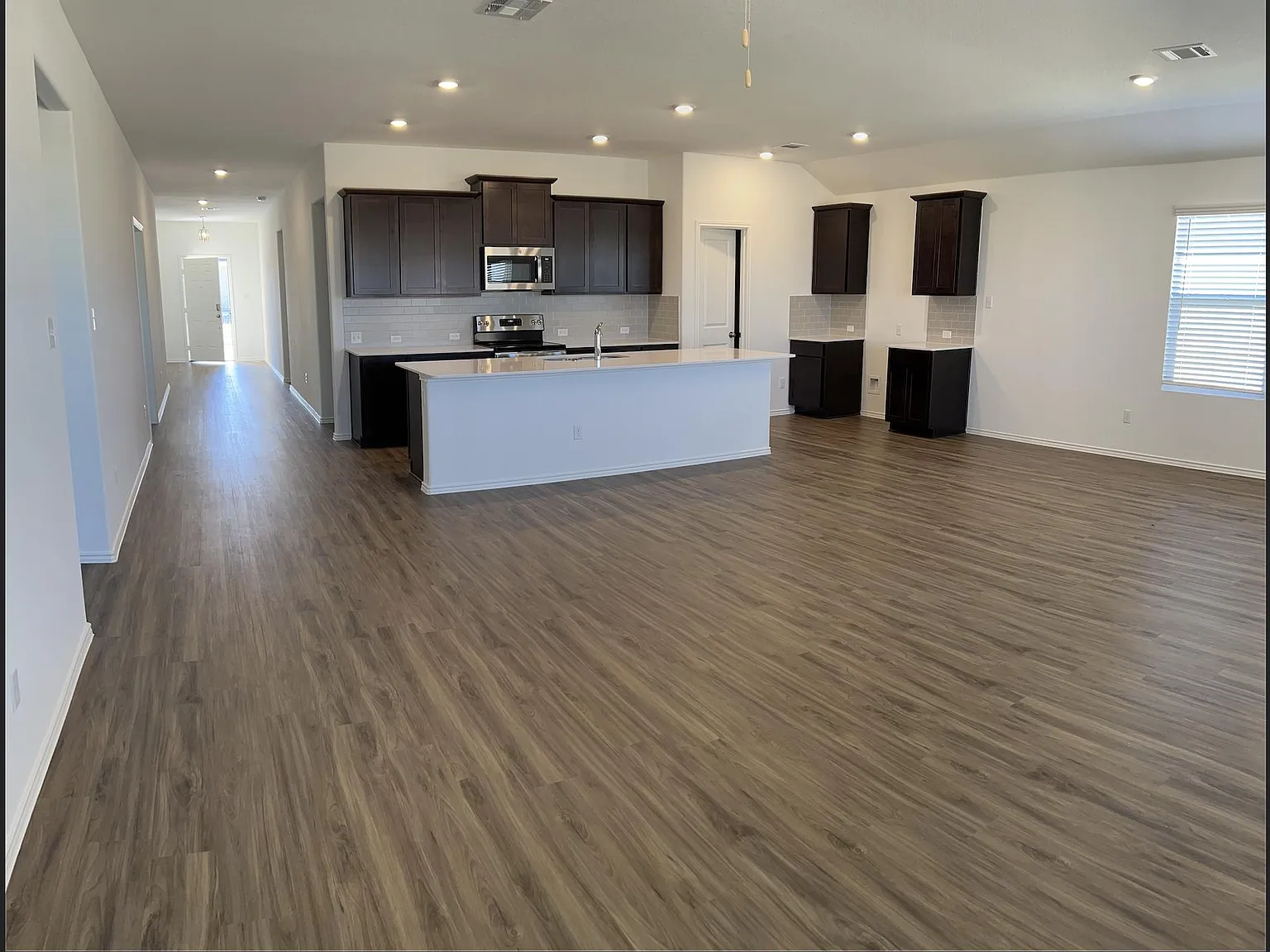 411 Bluejack Way — Photo 2