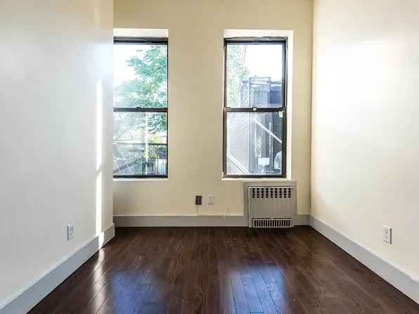 26 Wilson Avenue image 5 of 13