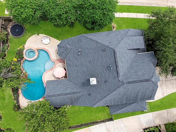 2nd image of 13926 Wessex Park Dr